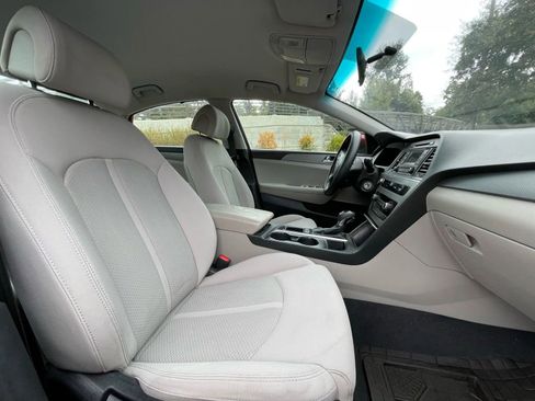 Used 2015 Hyundai Sonata SE image 7