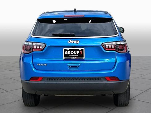 Used 2025 Jeep Compass Sport w/ Mopar Graphics Package AWD/4WD image 6
