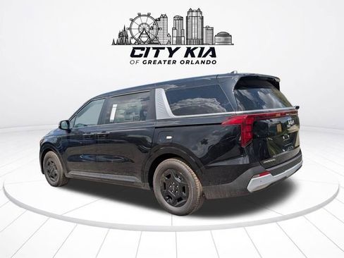 New 2026 Kia Carnival FWD image 5