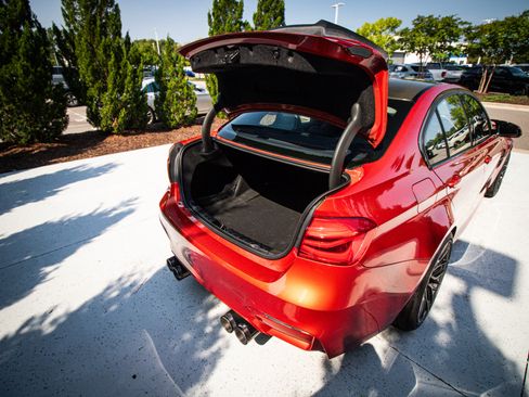 Used 2018 BMW M3 RWD image 30