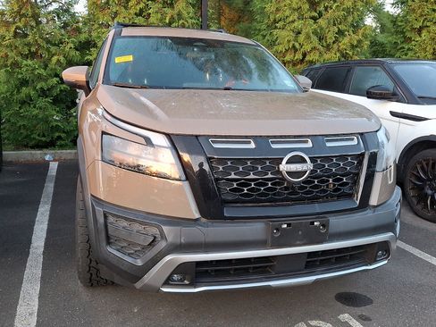Used 2024 Nissan Pathfinder Rock Creek AWD/4WD image 4