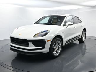 Certified 2024 Porsche Macan image 1