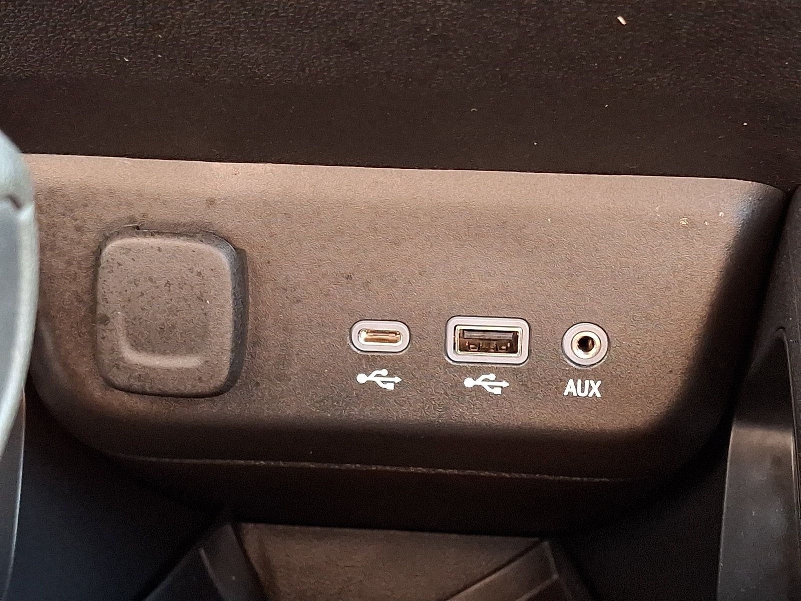 Certified 2023 Chevrolet TrailBlazer LT w/ Convenience Package AWD/4WD image 25