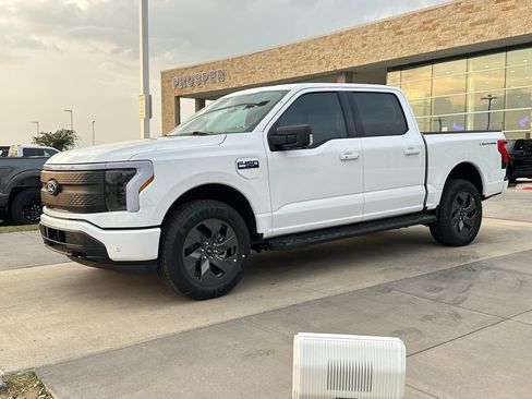 New 2025 Ford F150 Lightning Flash image 41