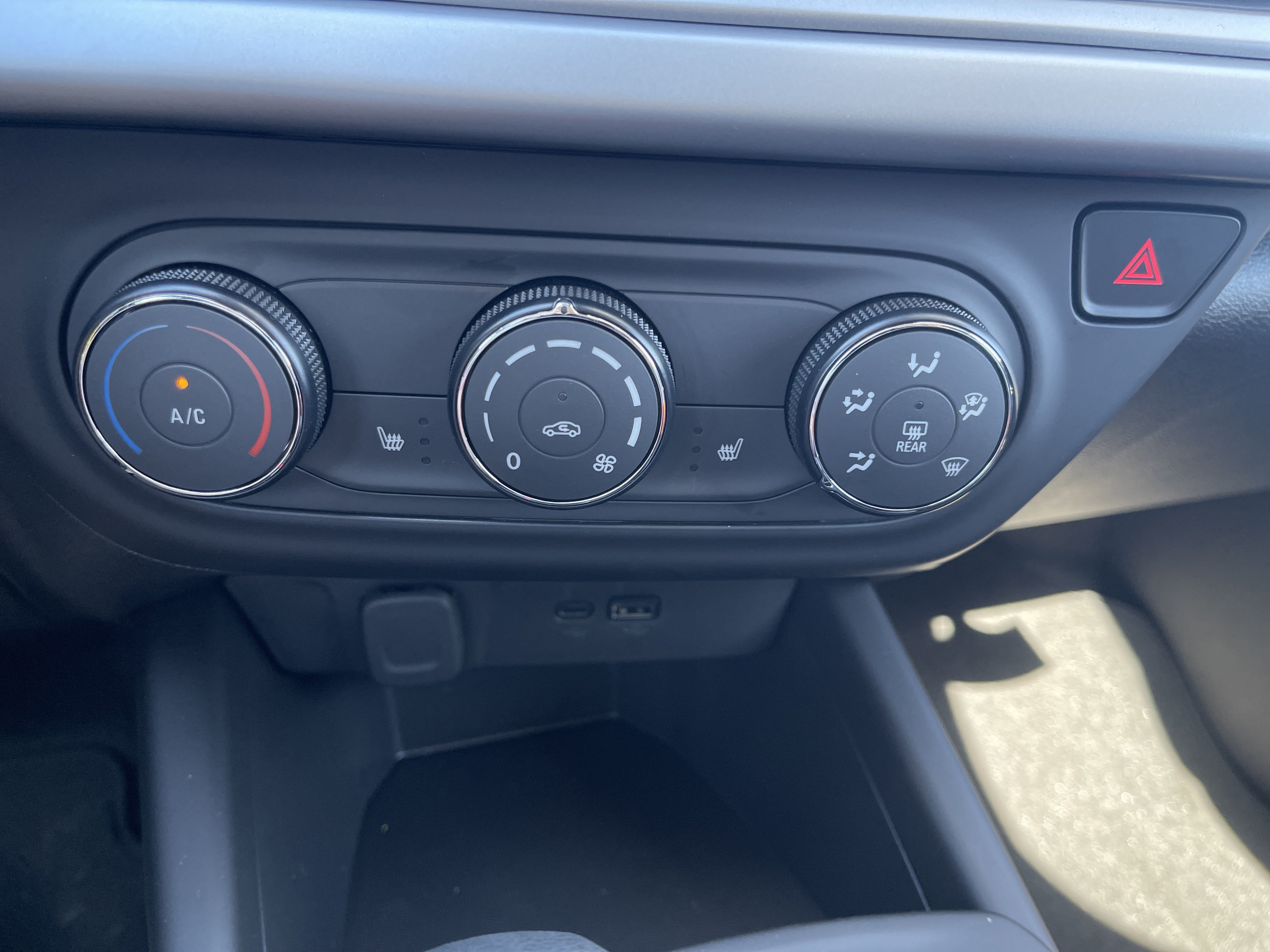 New 2026 Chevrolet Trax LS w/ LS Convenience Package FWD image 24