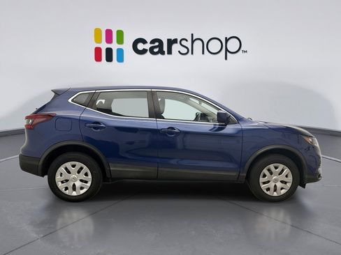 Used 2020 Nissan Rogue Sport S image 6