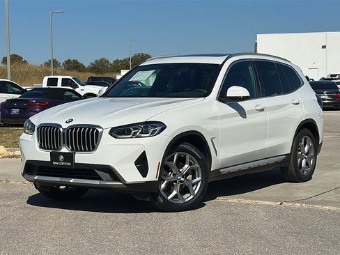 Certified 2024 BMW X3 xDrive30i w/ Premium Package image 2