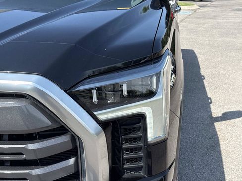Used 2022 Toyota Tundra Limited AWD/4WD image 11