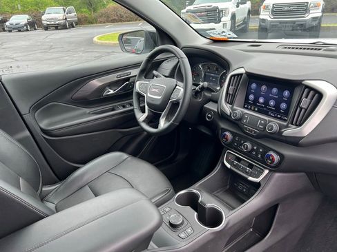 Used 2024 GMC Terrain SLT w/ Elevation Edition AWD/4WD image 9