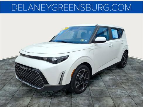 Used 2023 Kia Soul EX image 8