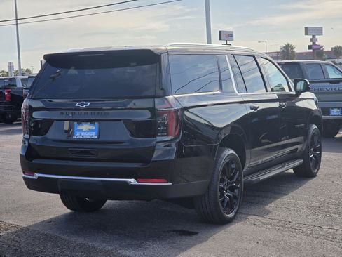 New 2026 Chevrolet Suburban LS RWD image 5