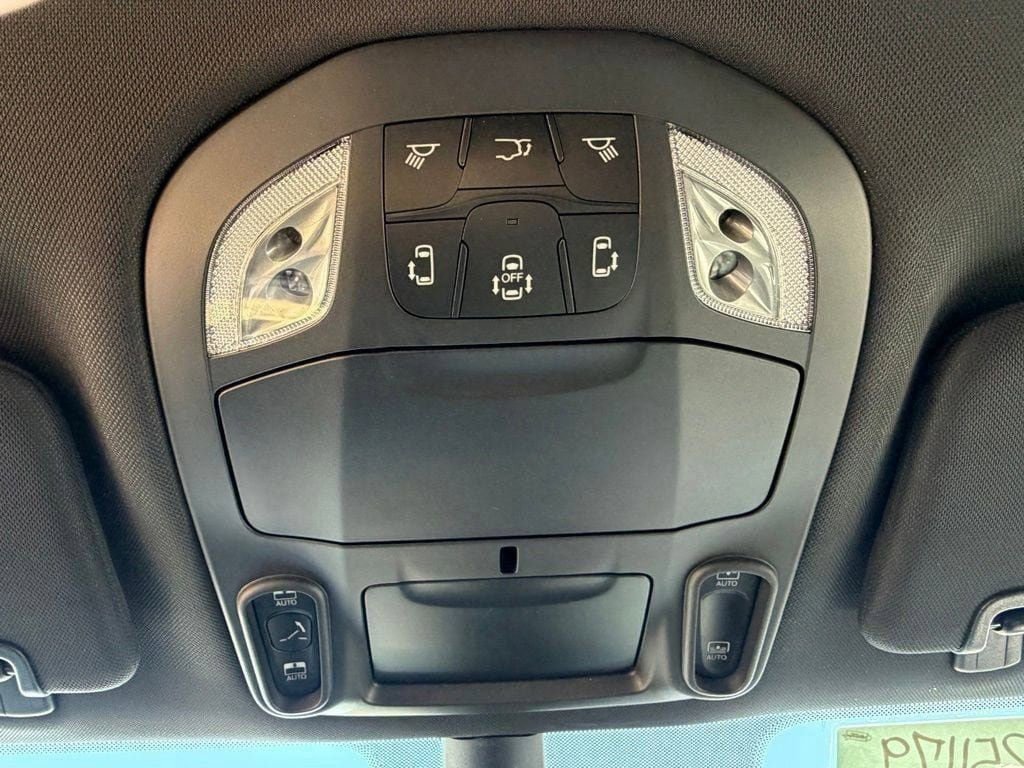 New 2026 Chrysler Pacifica Select FWD image 25