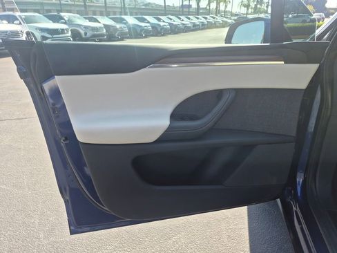 Used 2022 Tesla Model X AWD/4WD image 13