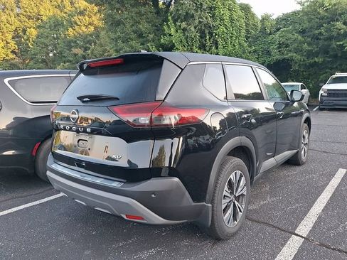Used 2023 Nissan Rogue SV FWD image 5