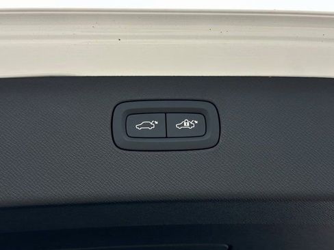 Used 2025 Volvo XC90 T8 Plus w/ Protection Package Premier image 16