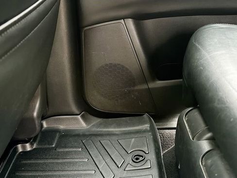 Used 2017 Nissan Armada Platinum w/ Interior Lighting Package image 28