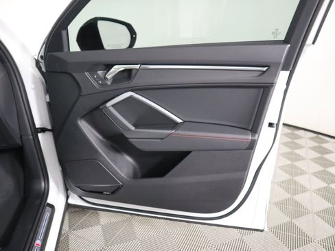 Used 2025 Audi Q3 2.0T Premium Plus w/ Premium Plus Package image 27