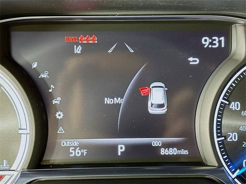 Used 2024 Toyota Venza Nightshade image 4