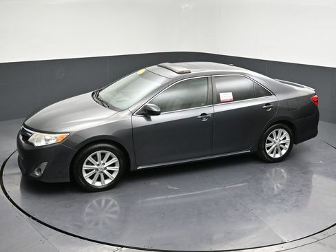Used 2012 Toyota Camry XLE image 23