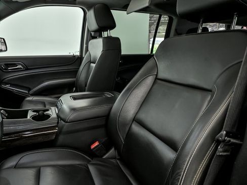 Used 2019 GMC Yukon XL SLT w/ Open Road Package image 11