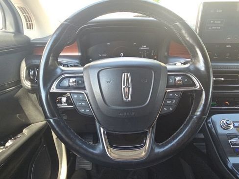 Used 2023 Lincoln Nautilus Reserve AWD/4WD image 21