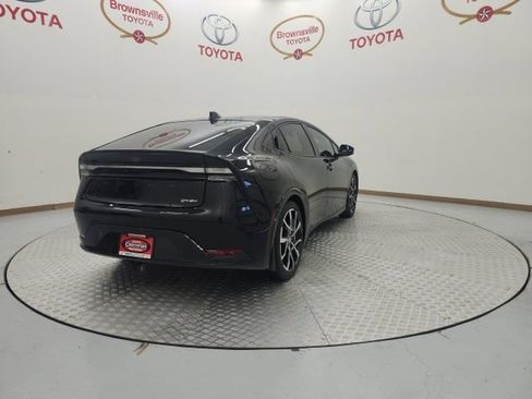 Used 2026 Toyota Prius Plug-In Hybrid FWD image 8