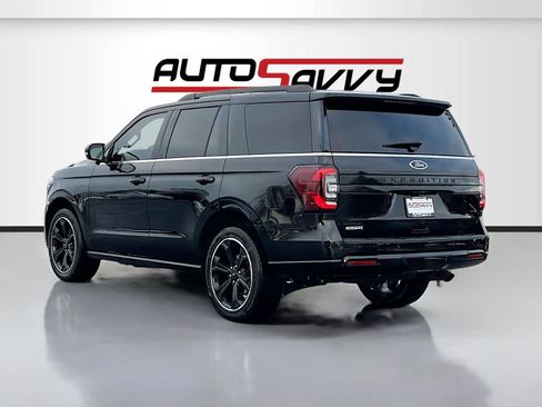 Used 2023 Ford Expedition Limited image 5