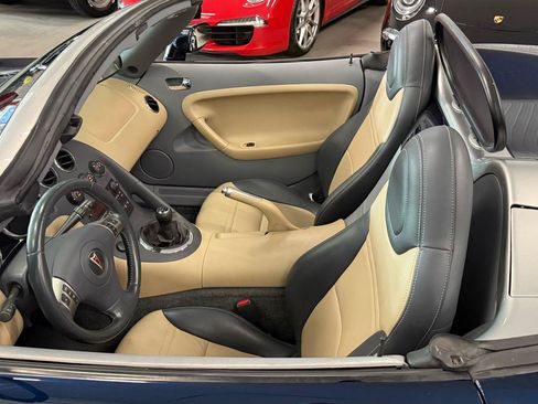 Used 2006 Pontiac Solstice Convertible w/ Premium Package RWD image 37