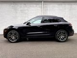 Certified 2025 Porsche Macan image 2