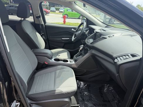 Used 2016 Ford Escape SE w/ Equipment Group 201A FWD image 30