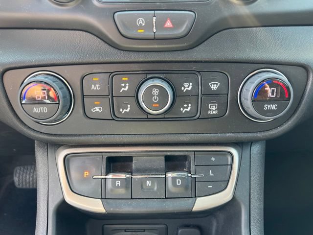 Used 2024 GMC Terrain Denali w/ Denali Premium Package AWD/4WD image 31