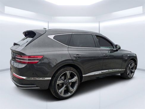 New 2025 Genesis GV80 3.5T Prestige image 3