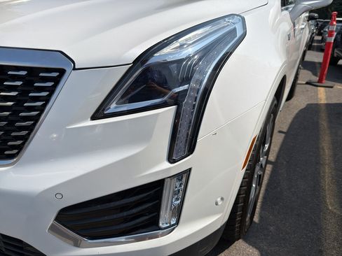 Used 2022 Cadillac XT5 Premium Luxury w/ Technology Package AWD/4WD image 8