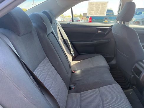 Used 2016 Toyota Camry LE FWD image 27