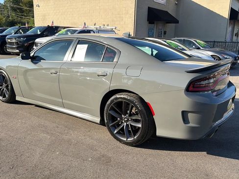 Used 2019 Dodge Charger Scat Pack RWD image 5