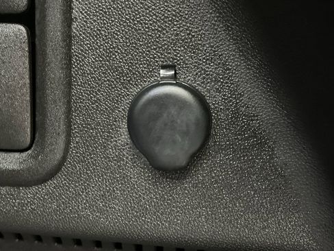 Certified 2023 Chevrolet Equinox LT image 28