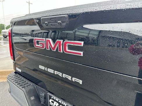 Used 2025 GMC Sierra 1500 SLT AWD/4WD image 23
