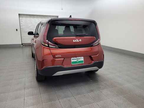 Used 2023 Kia Soul LX image 6