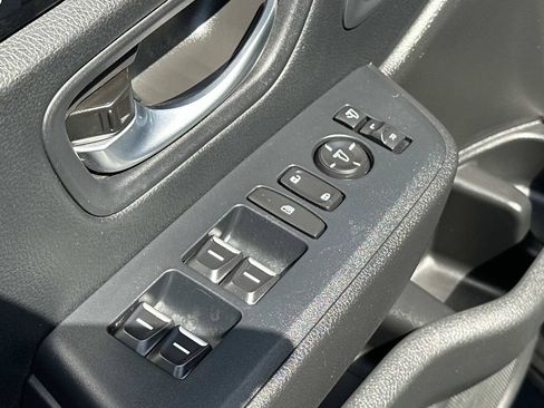 Used 2025 Honda Pilot TrailSport image 25