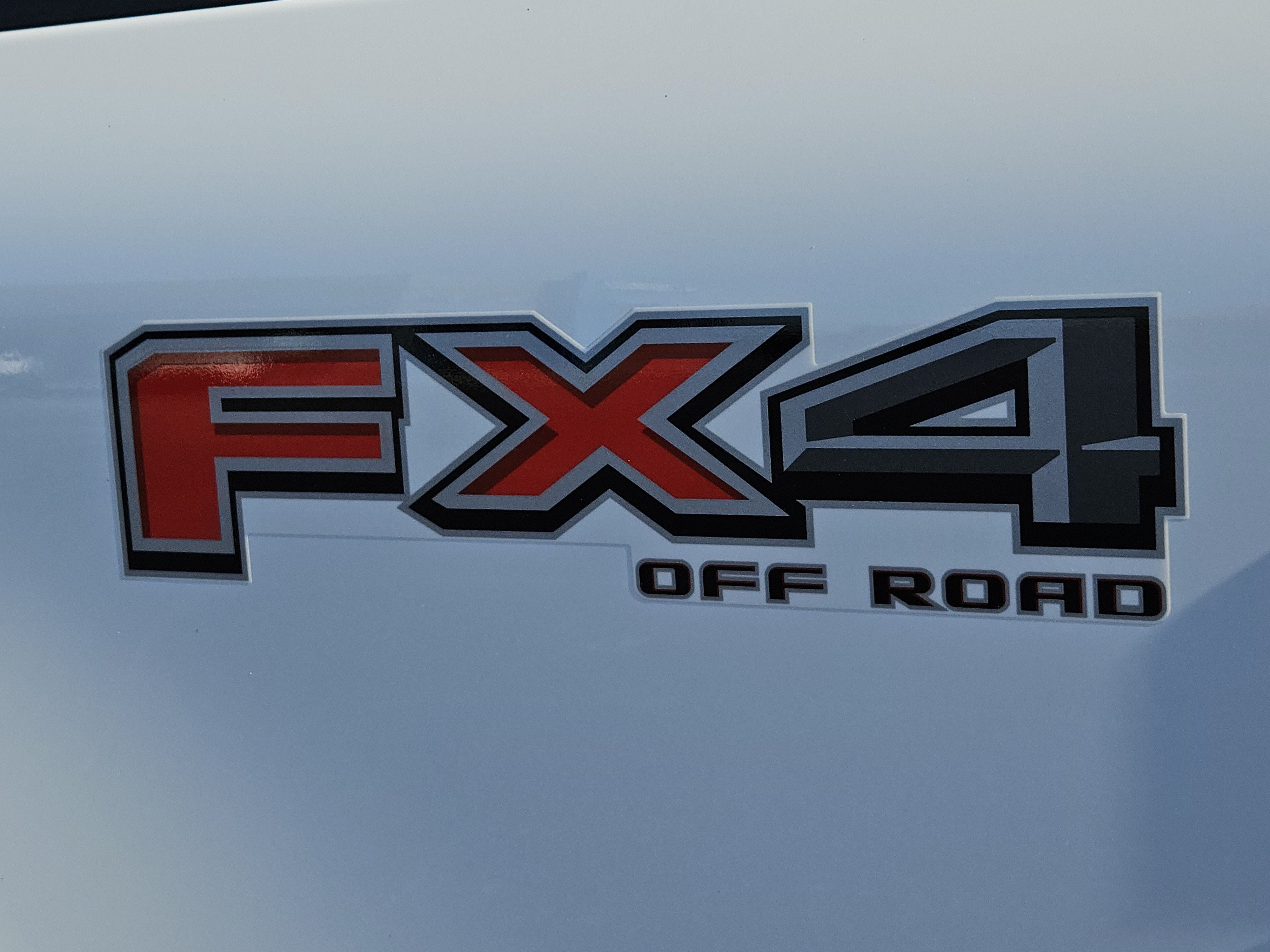 Used 2024 Ford F250 Lariat w/ FX4 Off-Road Package AWD/4WD image 8
