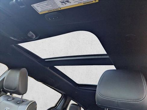 New 2026 Chrysler Pacifica Limited w/ S Appearance Package image 16