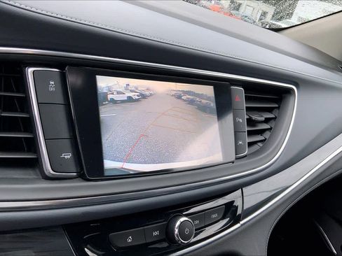 Used 2018 Buick Enclave Premium w/ Experience Buick Package image 28