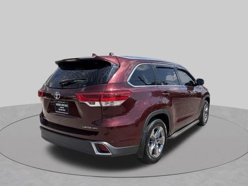 Used 2018 Toyota Highlander Limited Platinum AWD/4WD image 6
