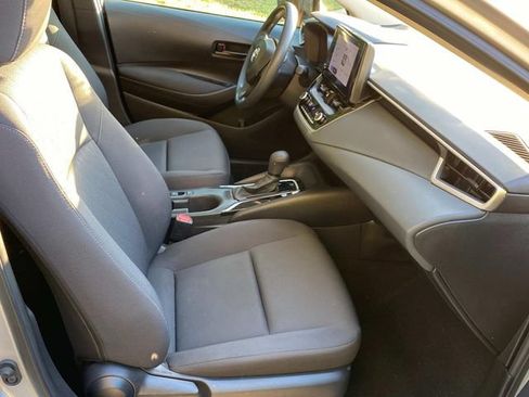 Used 2023 Toyota Corolla LE w/ LE Convenience Package FWD image 34