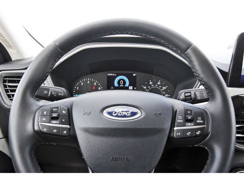 Certified 2022 Ford Escape SE w/ SE Sport Appearance Package FWD image 16