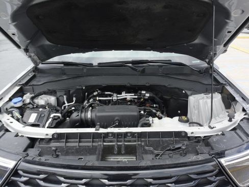 Used 2022 Ford Explorer XLT w/ Equipment Group 202A image 54