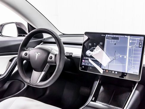 Used 2020 Tesla Model 3 Long Range image 18