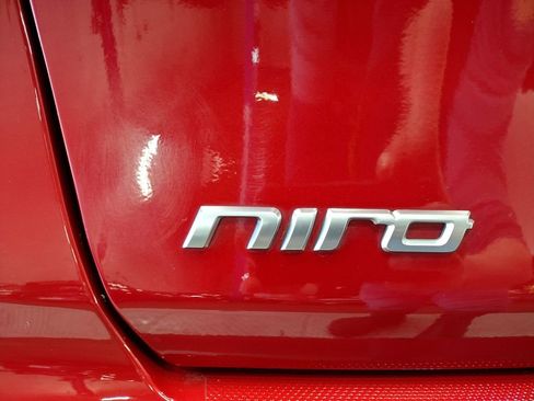 Used 2022 Kia Niro EX Premium image 15