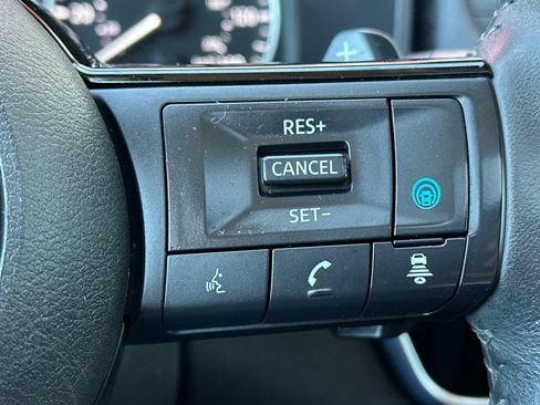 Used 2022 Nissan Rogue SL FWD image 25