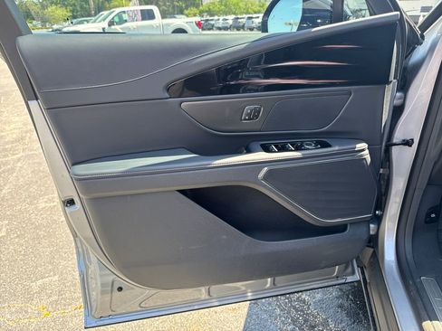 New 2026 Lincoln Nautilus Premier image 10